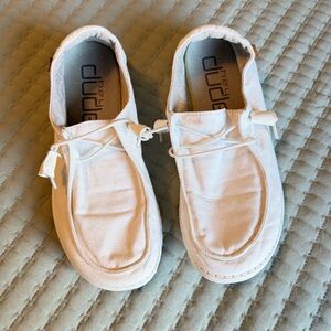 Hey Dude Women's Wendy Chambray Lace-Up Loafer